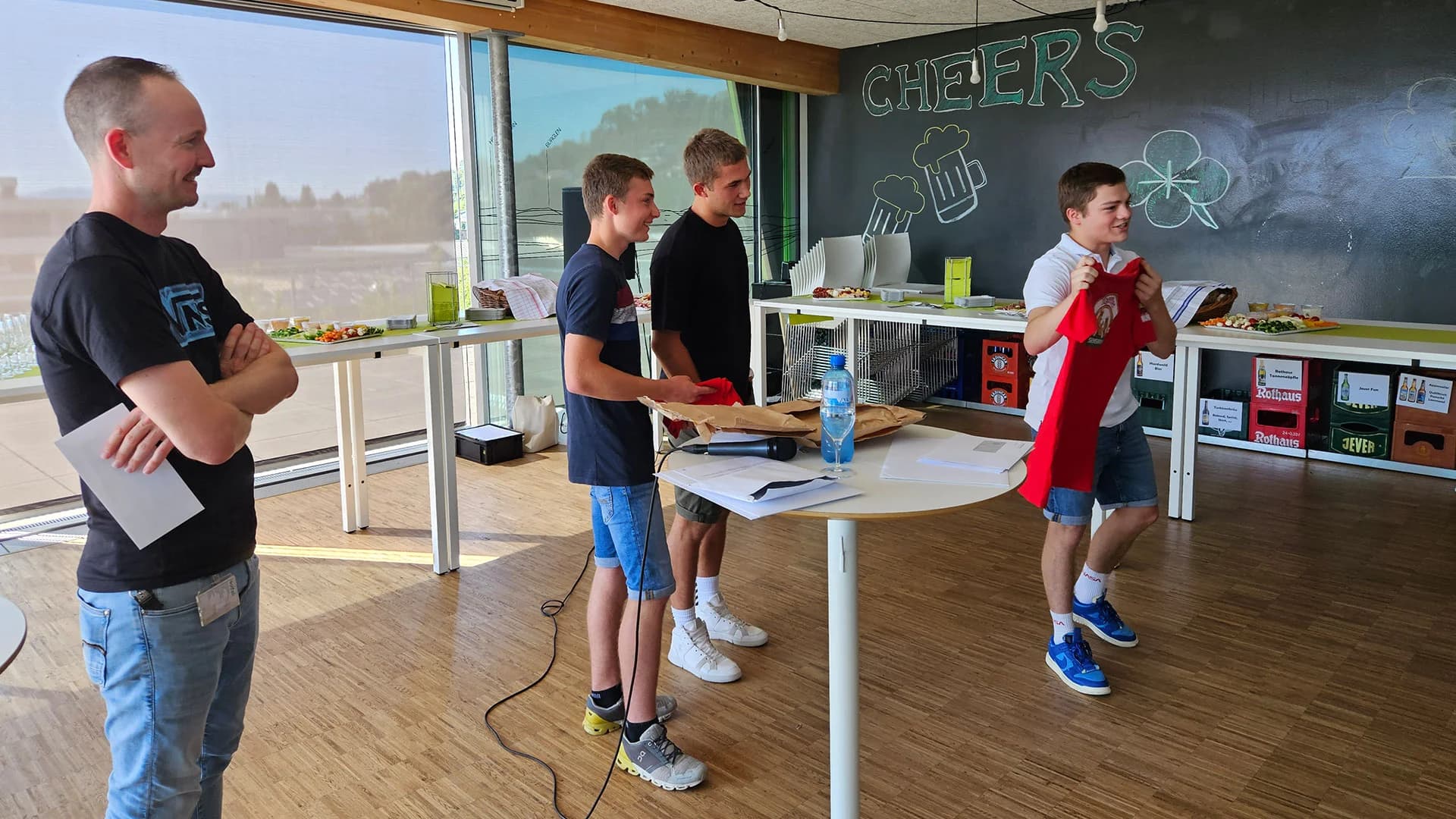 No alternate text provided