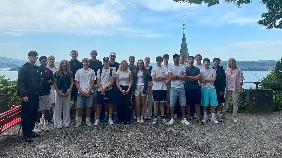 No alternate text provided